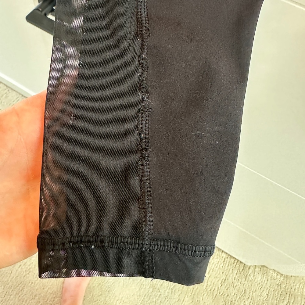 Lululemon Black Bodycon Mesh Detail High-Rise Leggings | Size 6 - Picture 10 of 15